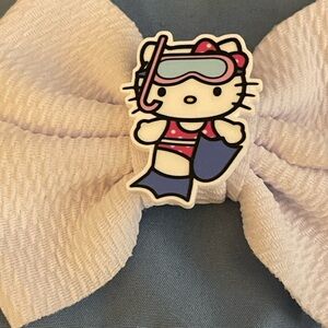 Hello Kitty White Bow with Diver Design